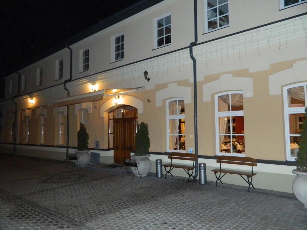 Отель Hotel Carskie Koszary Замосць