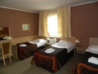 Отель Hotel Carskie Koszary Замосць Двухместный номер с 1 кроватью или 2 отдельными кроватями-7